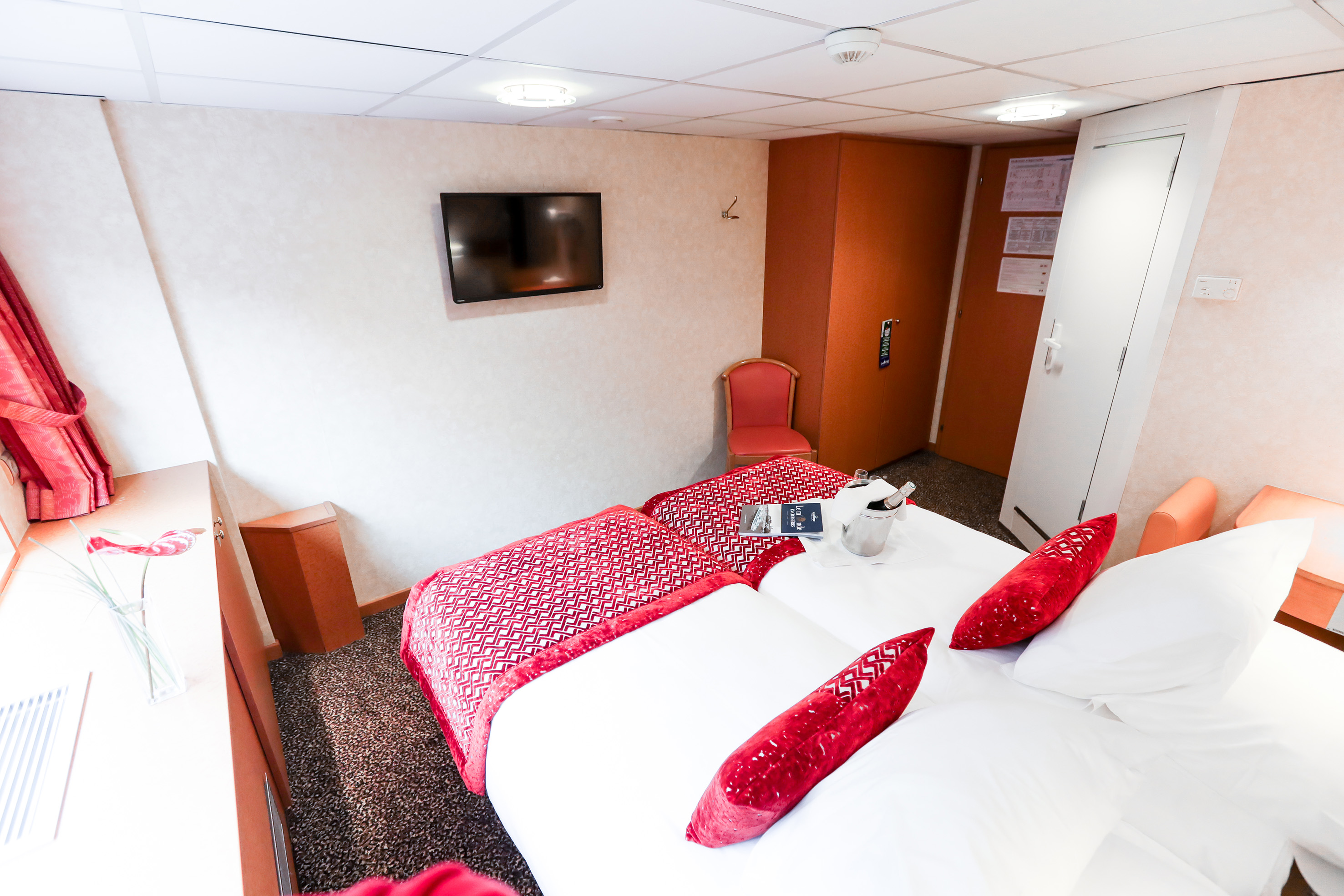 CroisiEurope MS Rhone Princess Double Cabin 5.jpg